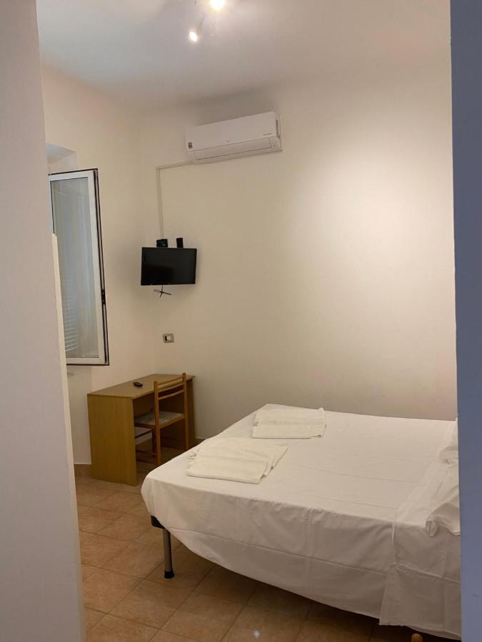 Hotel Nuovo Metropol Albissola Marina Kültér fotó