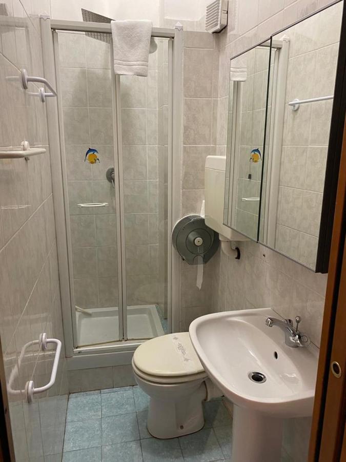 Hotel Nuovo Metropol Albissola Marina Kültér fotó