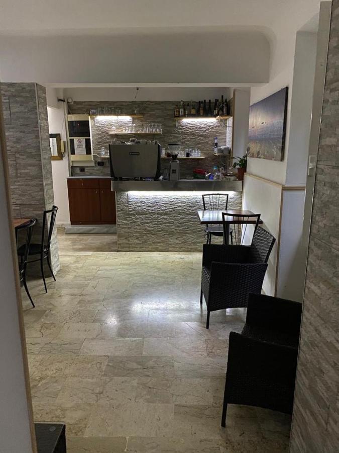 Hotel Nuovo Metropol Albissola Marina Kültér fotó