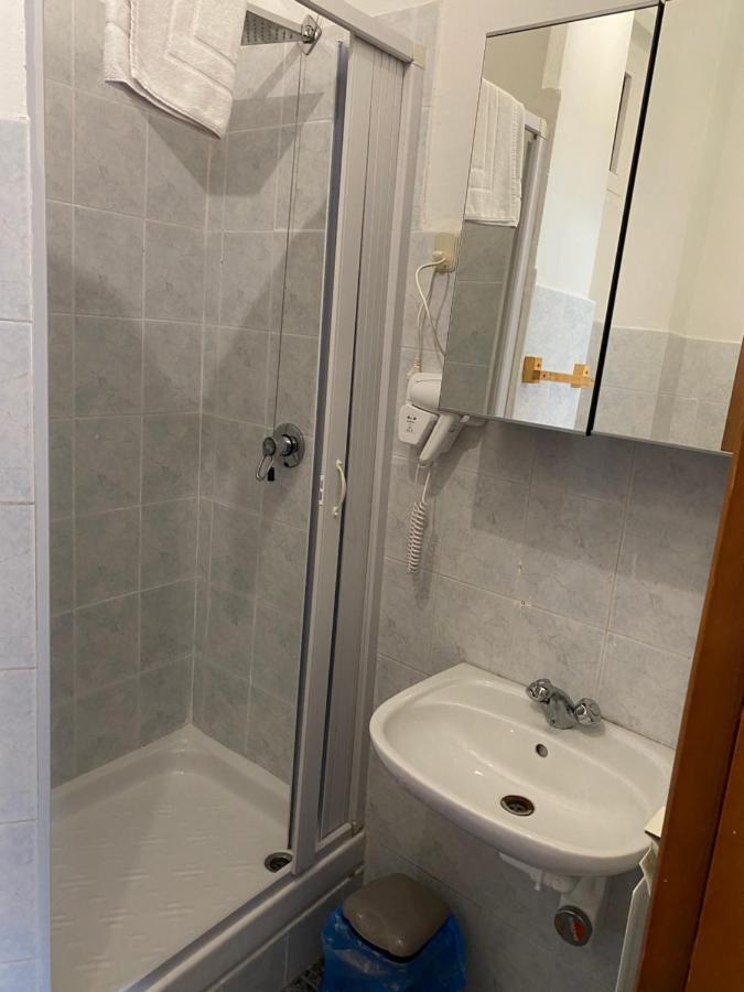 Hotel Nuovo Metropol Albissola Marina Kültér fotó